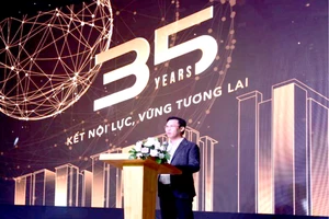 Ông Đinh Trường Chinh - Chủ tịch HĐQT, phát biểu tại lễ kỷ niệm 35 năm
