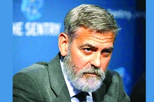 George Clooney lên tiếng về báo cáo vi phạm của Nespresso