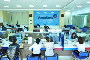 VietinBank luôn nỗ lực không ngừng nhằm nâng cao chất lượng phục vụ khách hàng. Ảnh: TIẾN LÂM