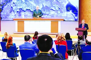 Quang cảnh buổi họp báo trực tuyến của Tổng thống Nga Vladimir Putin