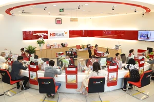 HDBank tiếp tục thuộc nhóm doanh nghiệp tăng trưởng xuất sắc nhất Việt Nam