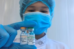 Bắt đầu tiêm thử nghiệm đợt 2 giai đoạn 3 vaccine Nano Covax