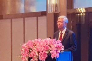 Phó Chủ tịch UBND TPHCM Võ Văn Hoan phát biểu chào mừng Hội nghị xúc tiến Cảng Thương mại tự do tỉnh Hải Nam, Trung Quốc, diễn ra tại TPHCM, ngày 21-2-2023. Ảnh: THỤY VŨ