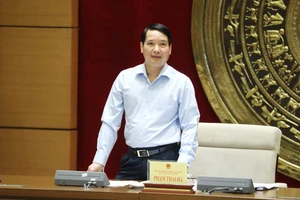 Phó Chủ nhiệm Văn phòng Quốc hội, Trợ lý Chủ tịch Quốc hội Phạm Thái Hà chủ trì phiên họp 