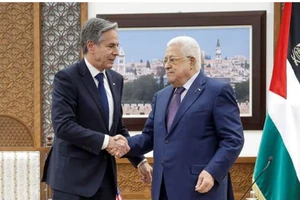 Ngoại trưởng Hoa Kỳ bất ngờ tới Bờ Tây, gặp Tổng thống Palestine