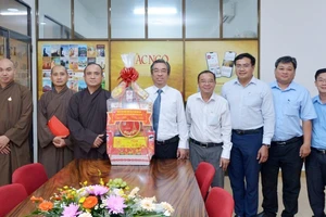 Đồng chí Nguyễn Phước Lộc thăm, chúc tết Báo Giác Ngộ