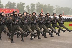 Lực lượng quân đội và công an hợp luyện diễu binh, diễu hành kỷ niệm 70 năm Chiến thắng Điện Biên Phủ