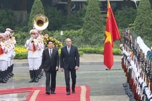 Chủ tịch nước Lương Cường chủ trì lễ đón Tổng thống Bulgaria Rumen Radev thăm chính thức Việt Nam