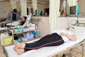 Công nhân bị ngộ độc khí amoniac cấp cứu tại Bệnh viện Bà Rịa