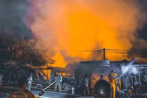 Cháy chợ huyện Tân Châu ở Tây Ninh