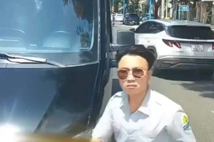 Bà Rịa – Vũng Tàu: Xử phạt tài xế xe Hoa Mai chạy lấn làn, hung hăng dọa nạt người khác