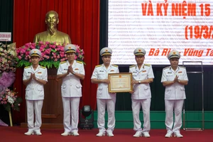 Vùng 2 Hải quân đón nhận Huân chương Bảo vệ Tổ quốc hạng Nhì