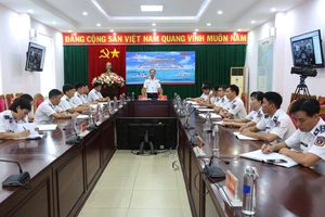 Quang cảnh buổi lễ phát động cuộc thi “Em yêu biển, đảo quê hương”