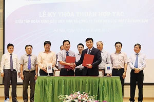 Lễ ký thỏa thuận hợp tác giữa Công ty Lọc hóa dầu Bình Sơn (BSR) và Tập đoàn Xăng dầu Việt Nam (Petr