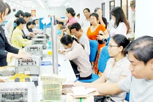 Việt Nam: Chỉ 51% dân số trưởng thành có hồ sơ tín dụng