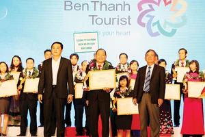 Benthanh Tourist 8 năm liền đạt “Tốp 10 doanh nghiệp lữ hành hàng đầu TPHCM”