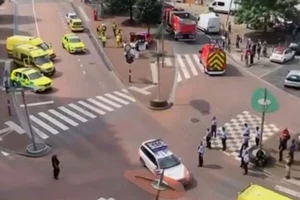 Cảnh sát đặc nhiệm phong tỏa hiện trường cuộc tấn công ở Liege, Bỉ, ngày 29-5-2018. Ảnh: AP