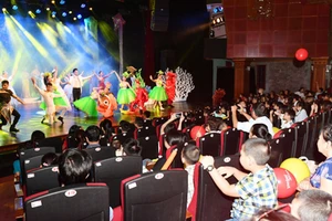 “Bay lên những ước mơ”, show diễn ấn tượng mùa hè dành cho trẻ em