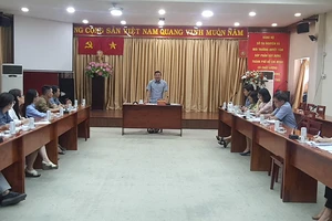 Giám đốc Sở TN-MT TPHCM Nguyễn Toàn Thắng trả lời ý kiến các doanh nghiệp