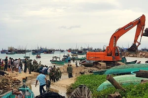 Bão số 1 đánh chìm nhiều tàu cá ở Thổ Châu