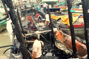 Ba tàu cá của ngư dân Kiên Giang bị cháy rụi