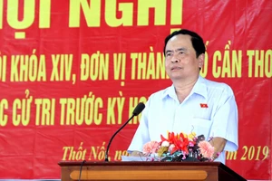 Chủ tịch Ủy ban Trung ương MTTQ Việt Nam tiếp xúc cử tri tại Cần Thơ