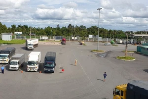 Chiều ngày 26-8, bãi tập kết hàng hoá tại Bến xe khách trung tâm TP Cần Thơ đã thông thoáng
