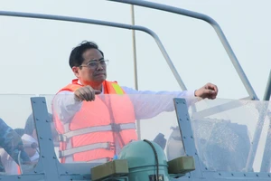Thủ tướng Phạm Minh Chính khảo sát cảng biển Trần Đề ở Sóc Trăng 
