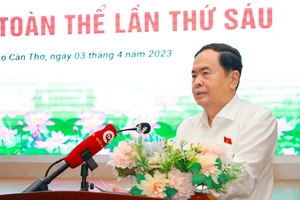 Phó Chủ tịch Thường trực Quốc hội Trần Thanh Mẫn phát biểu chỉ đạo tại phiên họp