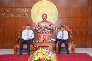 Tổng Lãnh sự quán Trung Quốc tại TPHCM thăm tỉnh Sóc Trăng