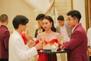 Cả dàn sao Việt tham gia web drama đầu tay của Minh Hằng
