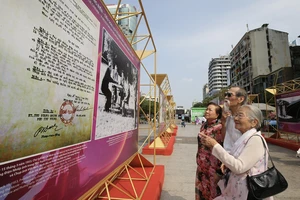 Khai mạc triển lãm “Vẻ vang 77 năm điện ảnh cách mạng Việt Nam”