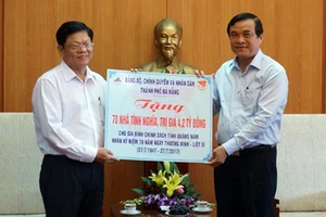 Đà Nẵng tặngnhà tình nghĩa cho gia đình chính sách tỉnh Quảng Nam
