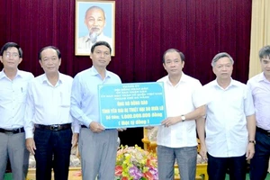 Đoàn công tác TP Đà Nẵng trao 1 tỷ đồng hỗ trợ đồng bào tỉnh Yên Bái bị ảnh hưởng bởi mưa lũ