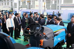 Lãnh đạo tỉnh Quảng Nam tham quan nhà máy sản xuất máy nông nghiệp THACO 