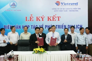 Đà Nẵng và Vietravel Việt Nam ký kết hợp tác phát triển du lịch