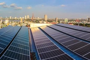 Nhiều hộ gia đình, hộ kinh doanh ở Đà Nẵng lắp điện mặt trời áp mái 