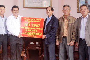 TPHCM hỗ trợ người dân Lâm Đồng chịu thiệt hại bão số 12