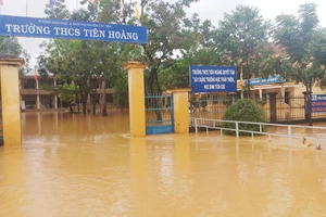 Mưa lớn khiến nhiều khu vực ở Lâm Đồng ngập sâu