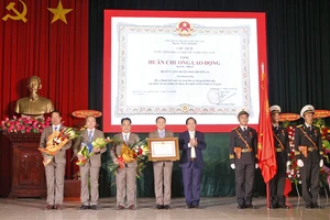 Huyện Trường Sa (Khánh Hoà) kỷ niệm 40 năm ngày truyền thống