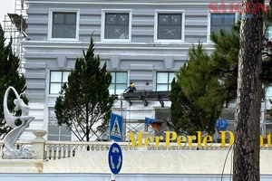 Vụ Merperle Dalat Hotel xây "lụi" 4.450m²: Bị đình chỉ nhưng vẫn rầm rộ hoàn thiện