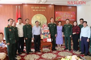 Đà Lạt: Đoàn công tác TPHCM thăm, chúc tết tại Học viện Lục quân