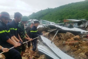  Đã có 14 người chết, 2 người mất tích do mưa lũ ở Nha Trang