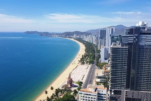 Khánh Hòa phấn đấu trở thành trung tâm kinh tế biển, trung tâm du lịch, dịch vụ lớn của cả nước