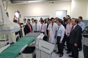 Bệnh viện Khánh Hòa có máy chụp mạch máu số hóa xóa nền trị giá 29 tỷ đồng