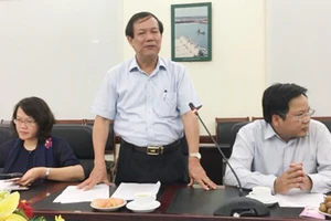 Ông Nguyễn Ngọc Oai chủ trì cuộc họp báo