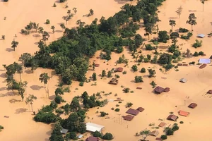 Một khu vực rộng lớn bị lụt sau vụ vỡ đập thủy điện tại Lào. Ảnh: IDSALA 