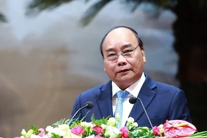 Thủ tướng Nguyễn Xuân Phúc nêu 6 câu hỏi cho Công đoàn Việt Nam