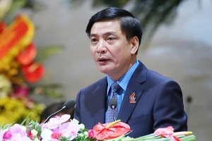Ông Bùi Văn Cường tái đắc cử Chủ tịch Tổng Liên đoàn Lao động Việt Nam 