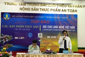 Quang cảnh buổi họp báo